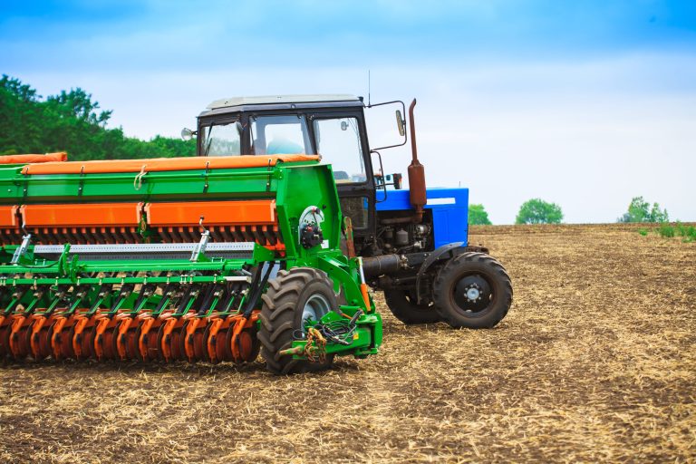 Farm machinery and the risk of injury